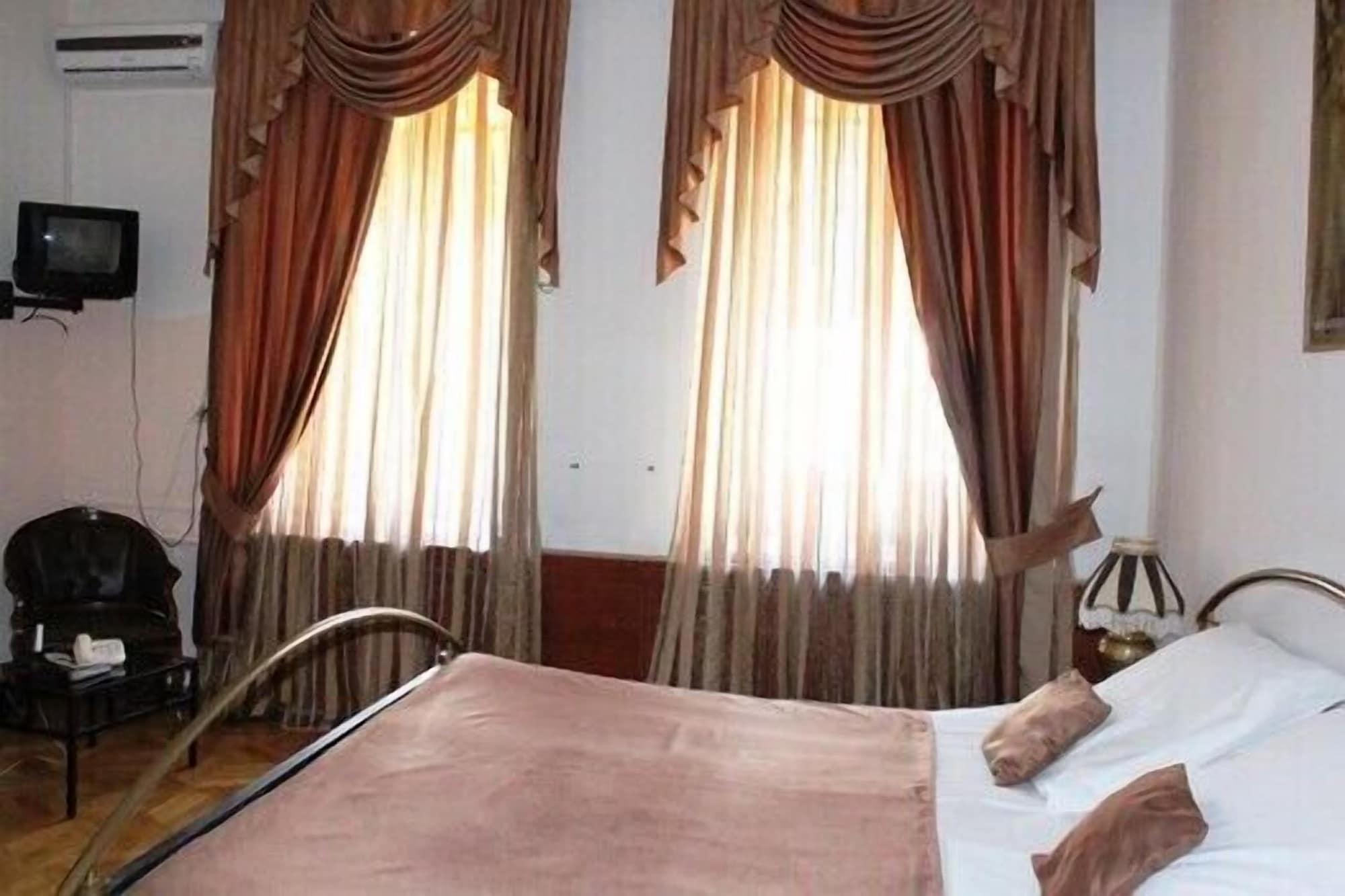 Classic Hotel Tbilisi Ngoại thất bức ảnh
